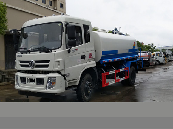 12����ˮ܇�S�҃r�񣬖|�L(f��ng)12��늄�܇�N��������12����ˮ܇�N�۹�˾