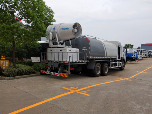 解放后雙橋國六排放18噸灑水噴霧車 解放后雙橋國六排放18噸灑水噴霧車