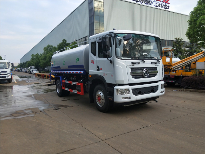 �����О�ˮ܇�S��ֱ�N�������О�ˮ܇���ˮ�ã�������ˮ܇���a(ch��n)�S��