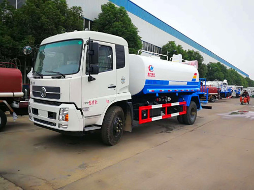 10���|�L(f��ng)���\�G����ˮ܇�r��-�����������F(tu��n)