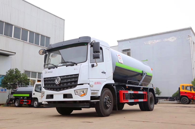 12���|�L(f��ng)D9����܇(ch��)����-12��������܇(ch��)�S(ch��ng)���N(xi��o)��