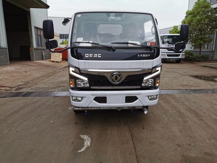 ������ˮ܇(ch��)ӆ�λ𱬣���ˮ܇(ch��)��܇(ch��)������Ҫ10������