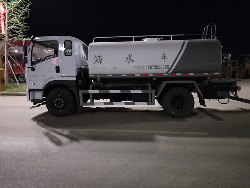 �|�L(f��ng)����D1��(gu��)��12����ˮ܇