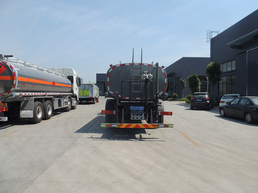 �|�L(f��ng)�A�� 12 ����ˮ܇�a(ch��n)Ʒ��B