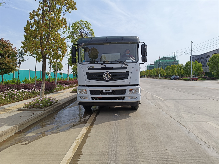 �h(hu��n)����ˮ܇�����Xһ�v�������˽�r���c����֮�g���P(gu��n)ϵ