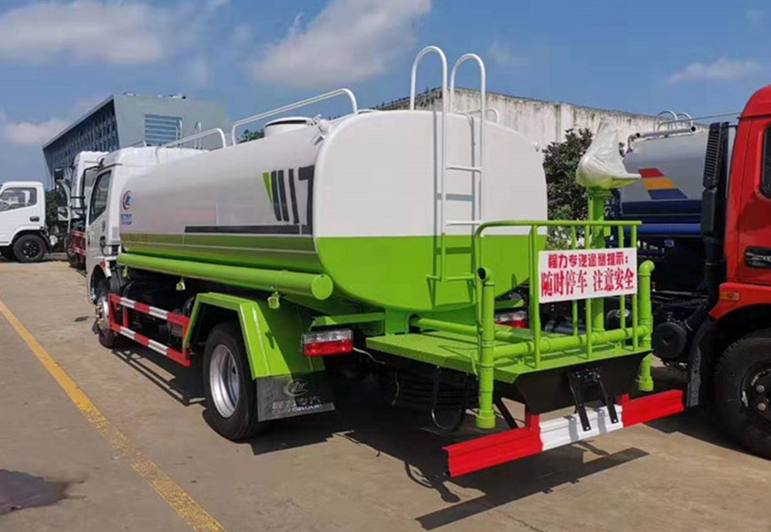 �|�L(f��ng)�������8����ˮ܇��չʾ�D