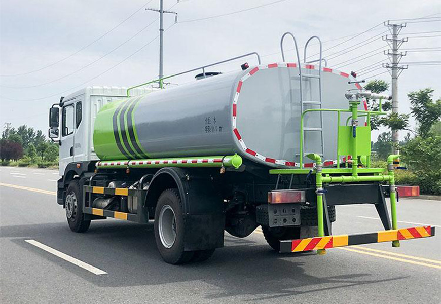 15����(gu��)���|�L(f��ng)�A��T5��ˮ܇�󷽈D